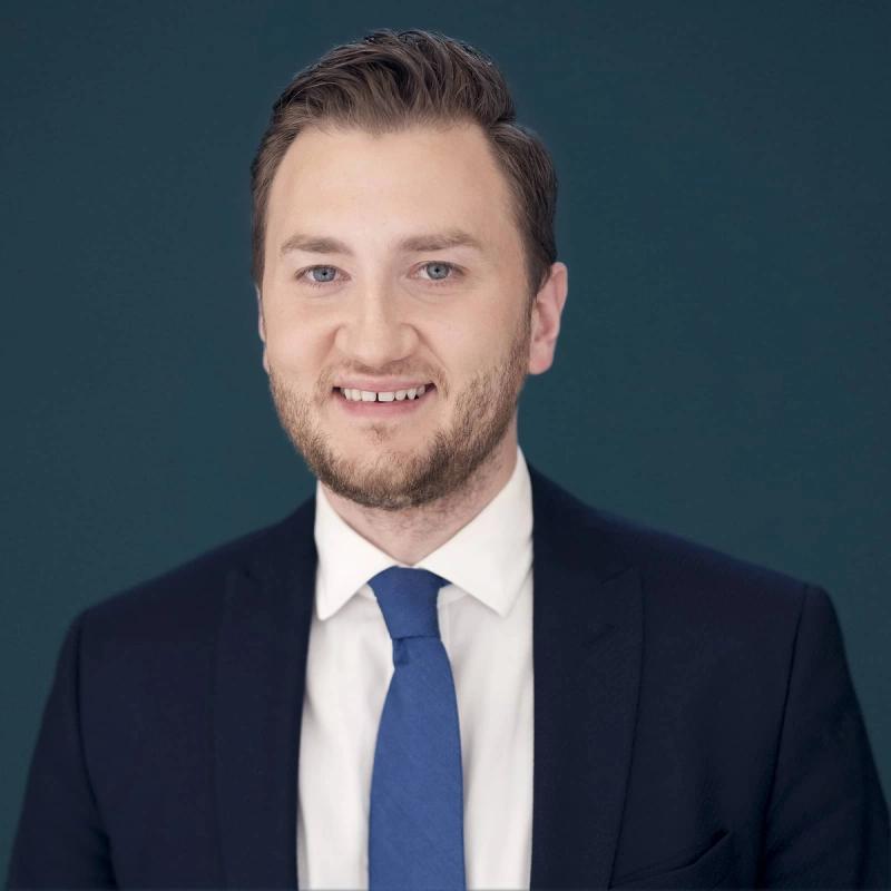 Portrett av eiendomsmegler Sebastian Chodkowski