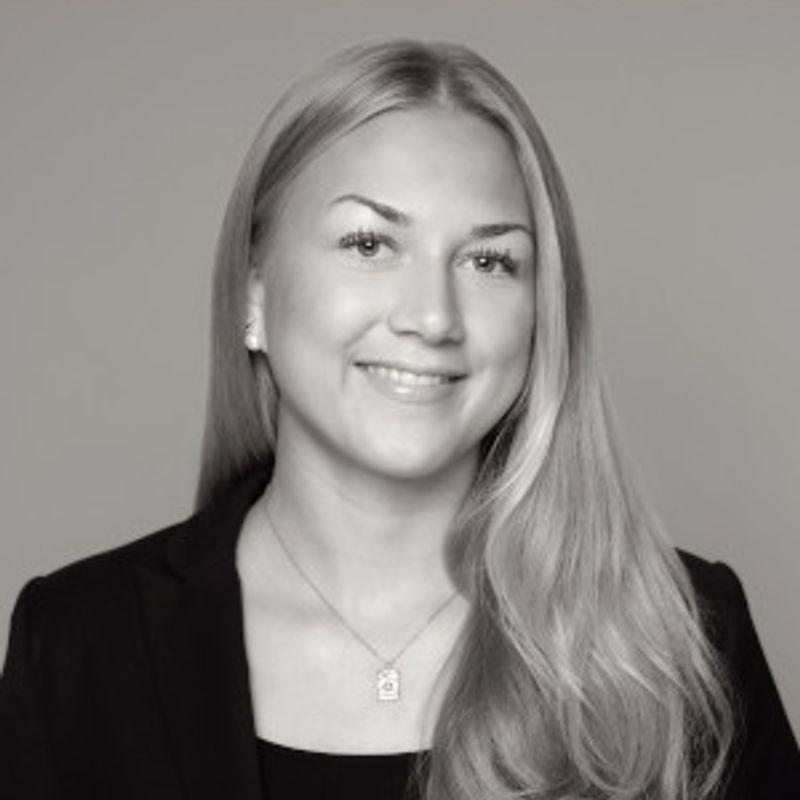 Portrett av eiendomsmeglerfullmektig Martine Erga