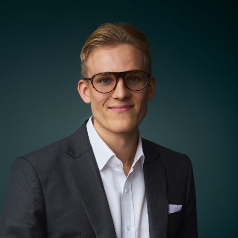 Portrett av eiendomsmegler Mathias Traverso