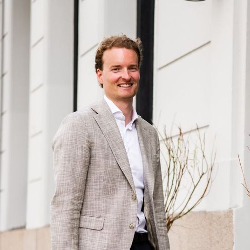 Portrett av eiendomsmeglerfullmektig Aleksander Fjeld Andersen