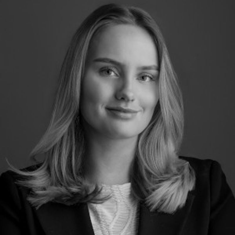 Portrett av eiendomsmeglerfullmektig Nora Hauan