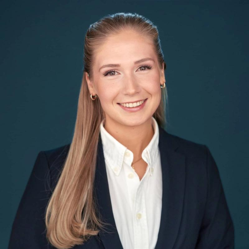 Portrett av eiendomsmeglerfullmektig Ingunn Tennebø