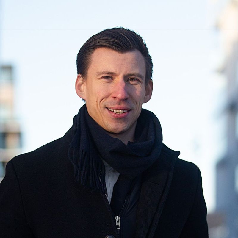 Portrett av eiendomsmegler Andreas Karlsson