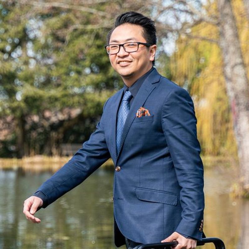 Portrett av eiendomsmegler Daniel Tran