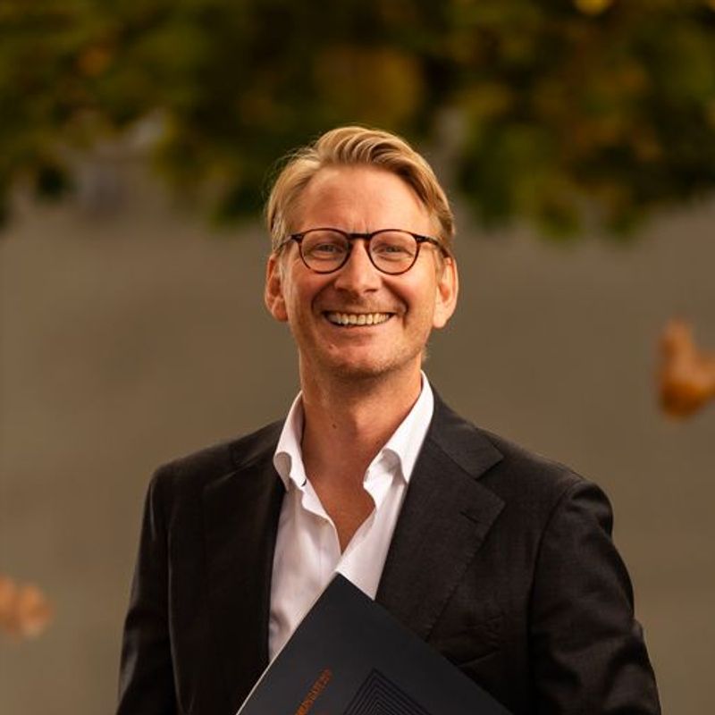 Portrett av eiendomsmegler Stian Bakke