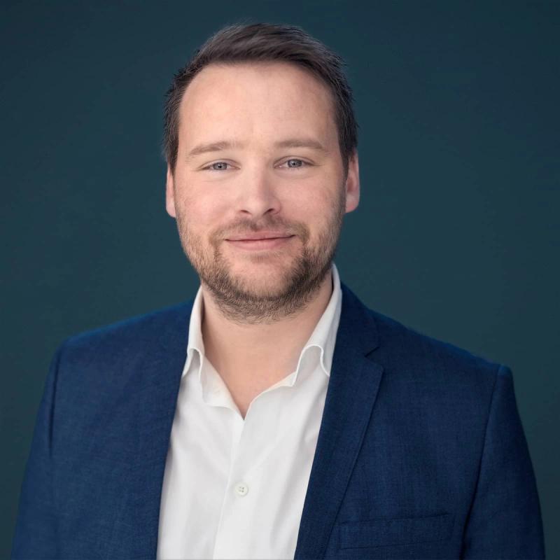 Portrett av eiendomsmegler Stian Juell Larsen