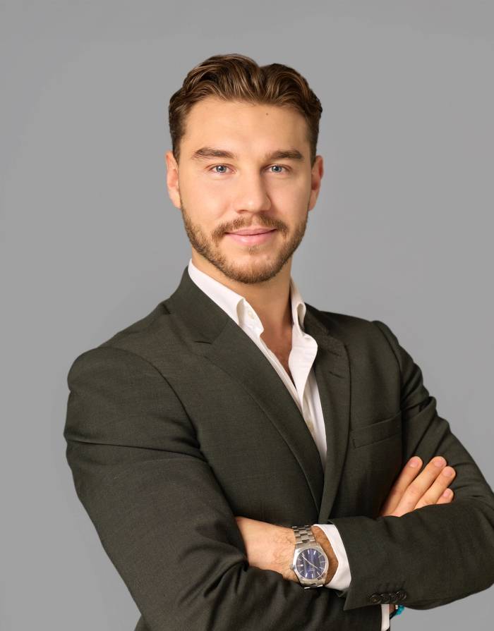 Portrett av eiendomsmeglerfullmektig Danil Ginatulin