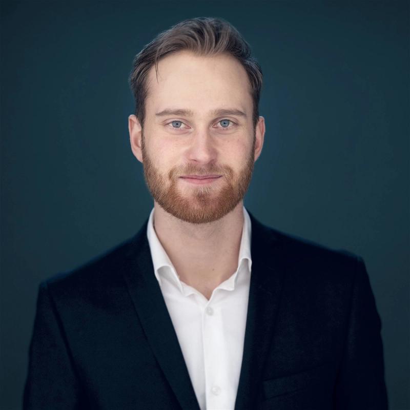 Portrett av eiendomsmegler Jesper Kristiansen