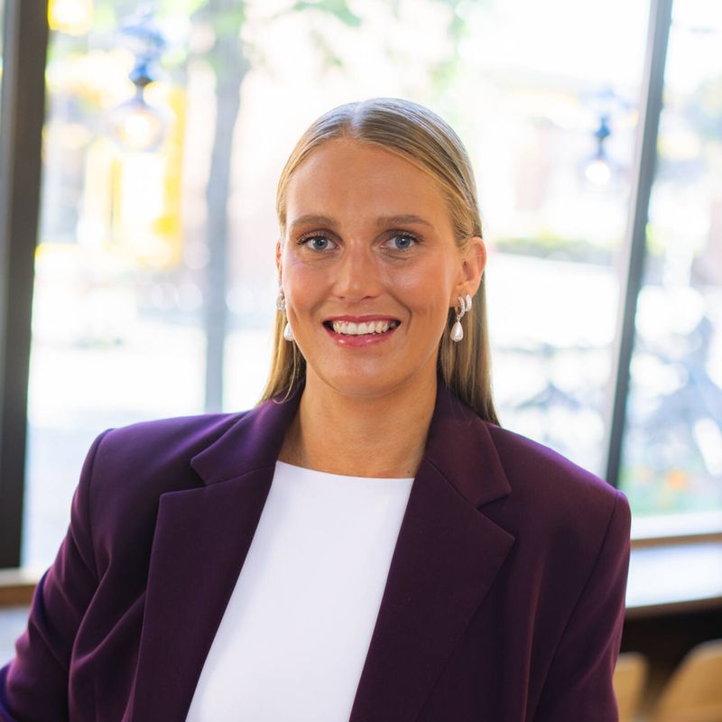 Portrett av eiendomsmeglerfullmektig Christine Glasø