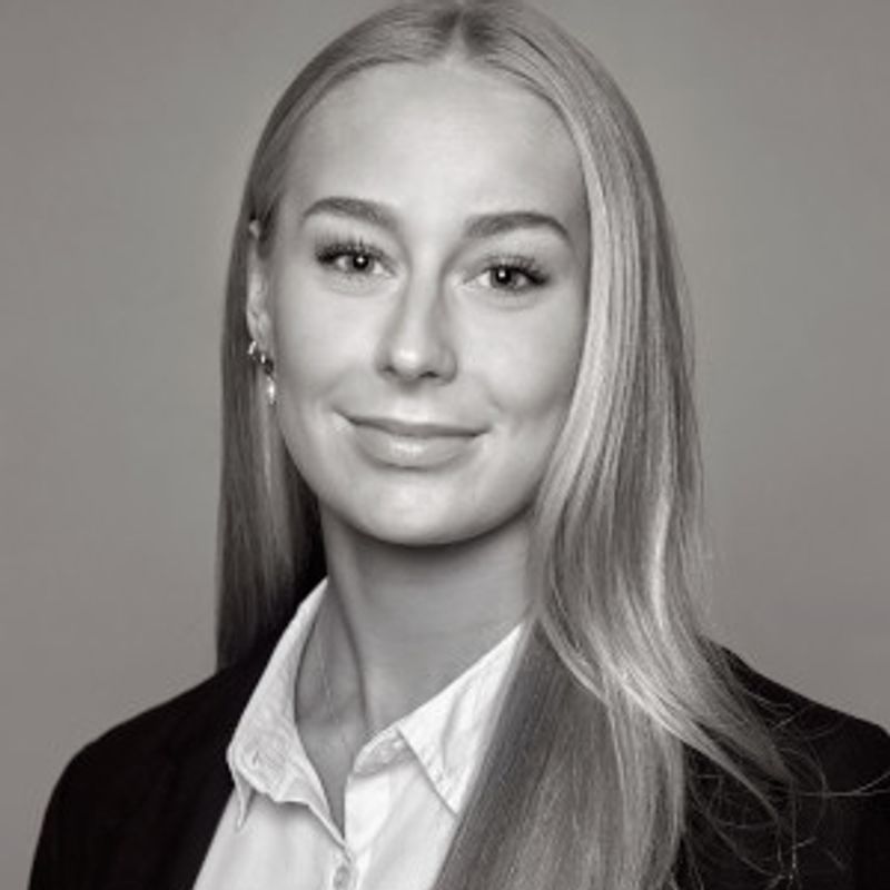 Portrett av eiendomsmeglerfullmektig Elise Høiberg Lien
