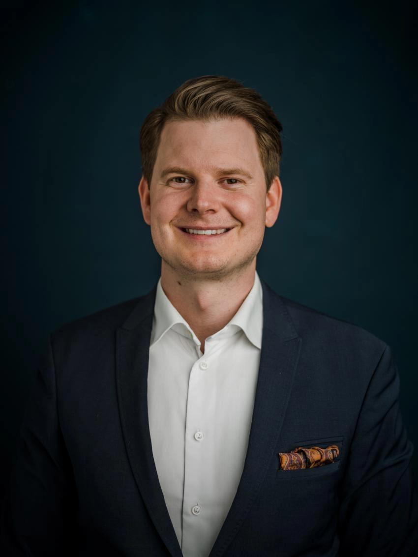 Portrett av eiendomsmegler Fredrik Fonneland Lund