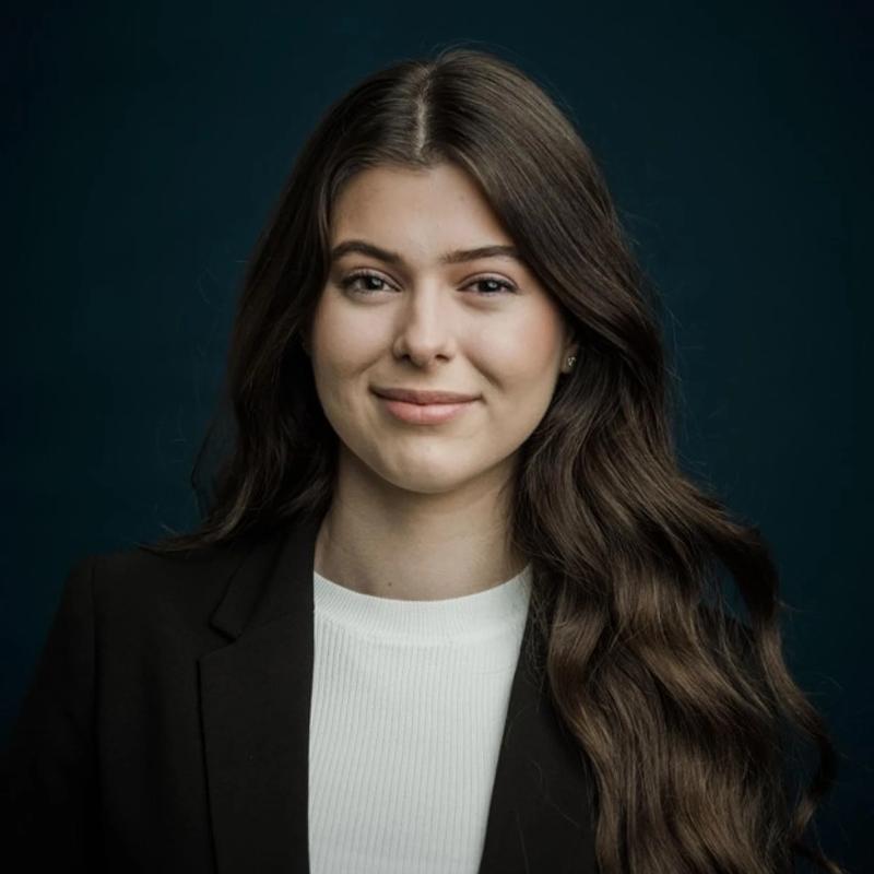 Portrett av eiendomsmeglerfullmektig Saile Deari