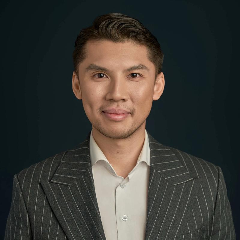 Portrett av eiendomsmegler Duy Vidar Tang