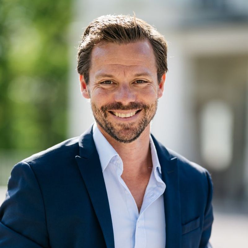 Portrett av eiendomsmegler Christian Echevarria-Ruden