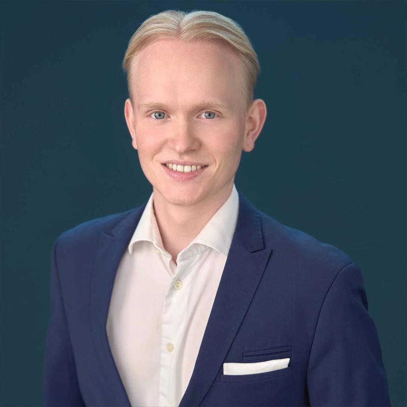 Portrett av eiendomsmeglerfullmektig Casper Skjerven