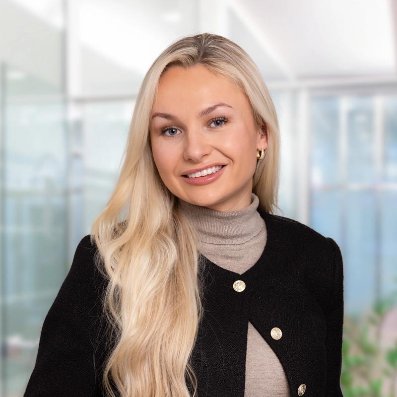 Portrett av eiendomsmeglerfullmektig Kimberly Haugen Breen