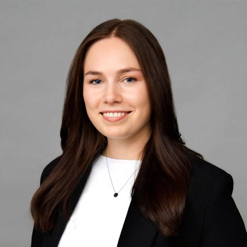 Portrett av eiendomsmegler Viktoria Haugsten