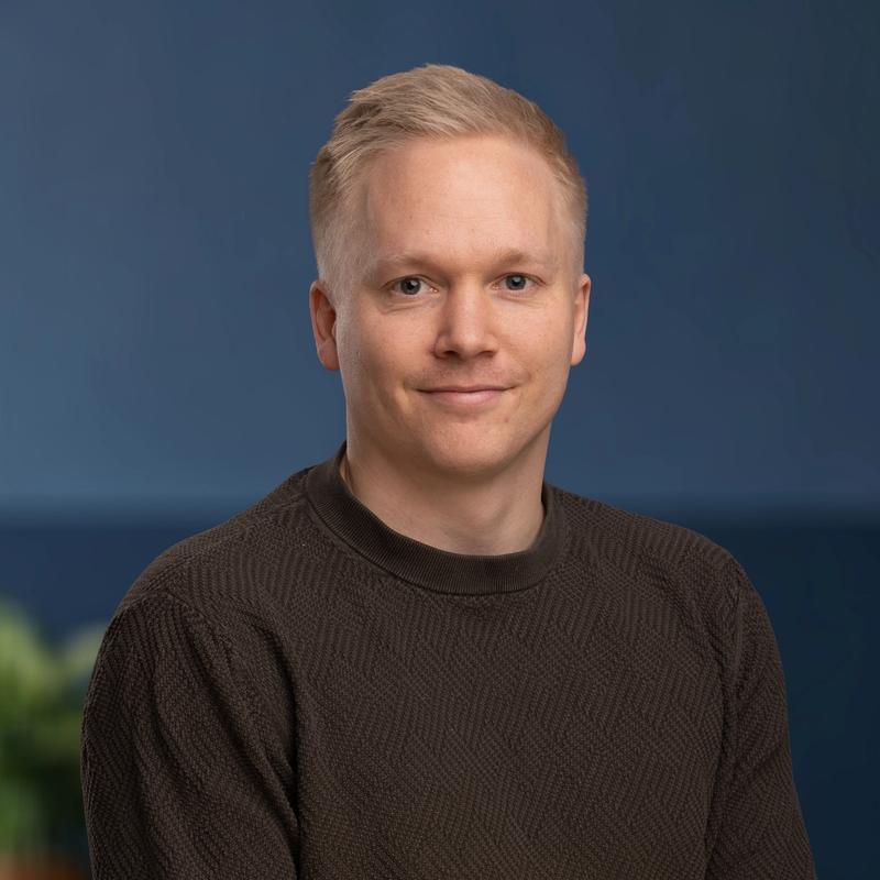 Portrett av eiendomsmegler Henrik Bjerkman