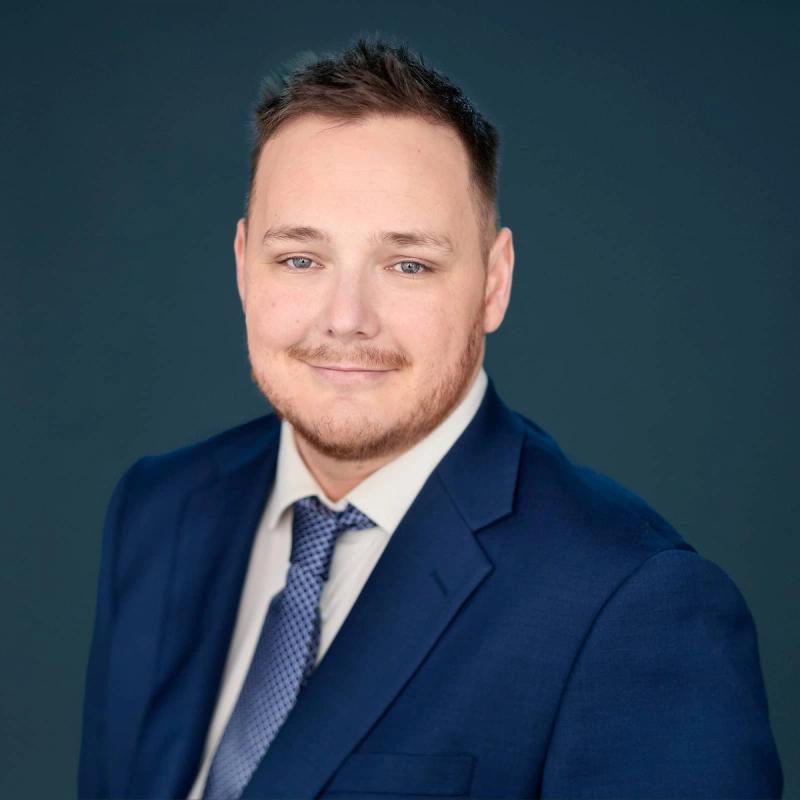 Portrett av eiendomsmeglerfullmektig Kevin Aleksander Mathiesen