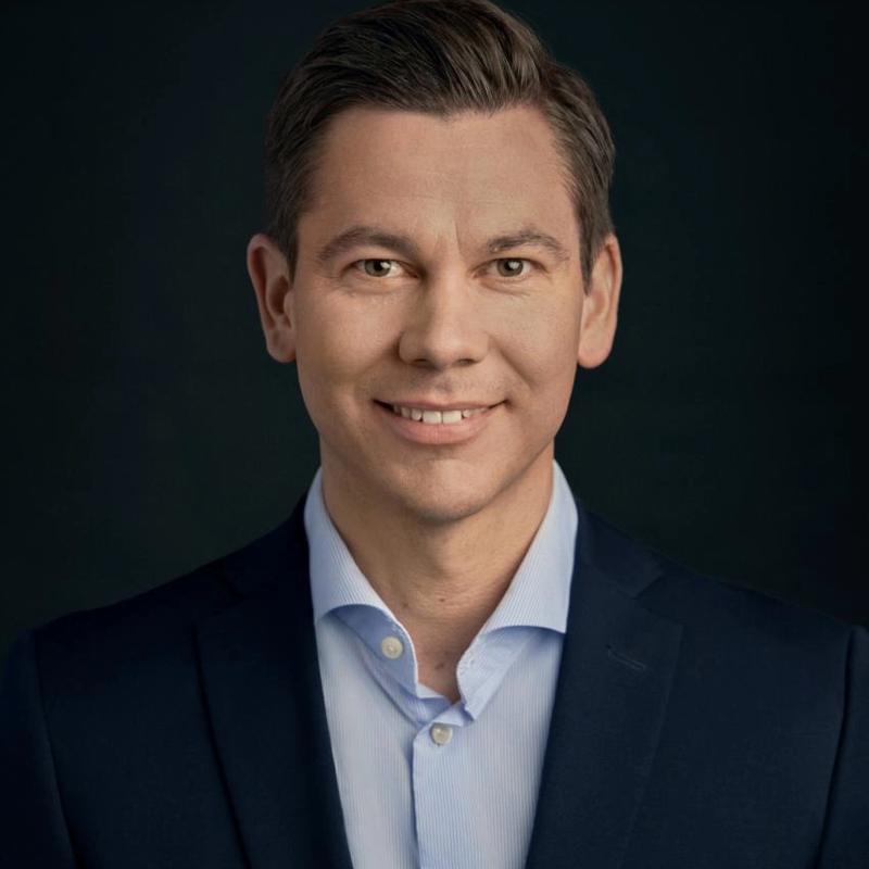 Portrett av eiendomsmegler Christopher Jørgensen