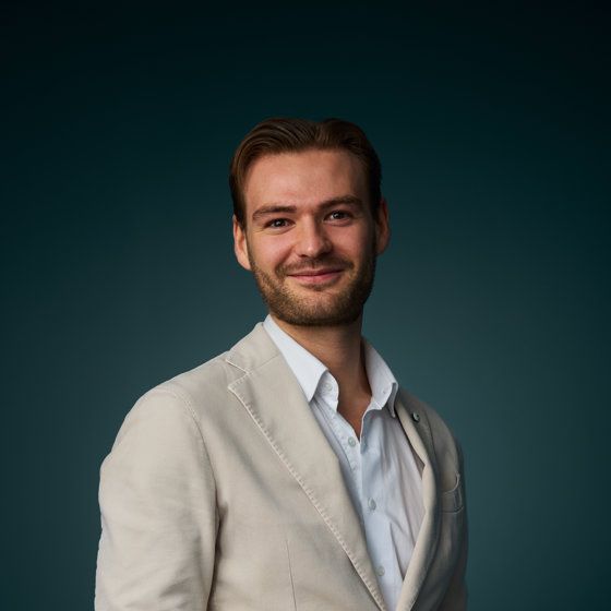 Portrett av eiendomsmeglerfullmektig Scott Martinus Mikkelsen Kvendset