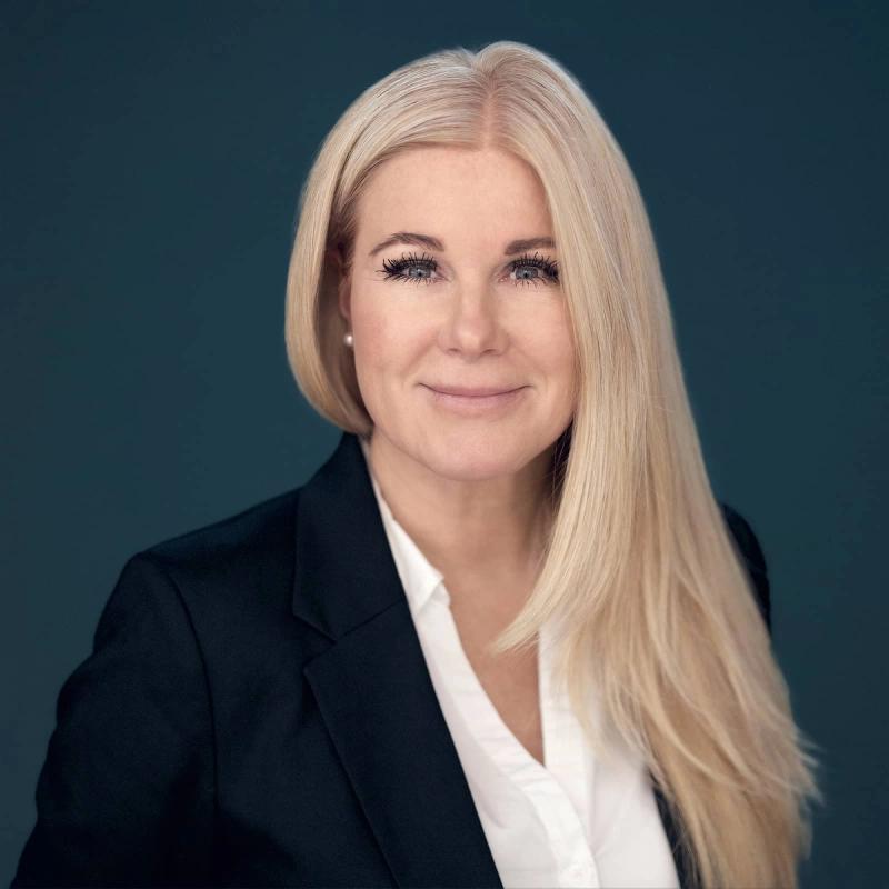 Portrett av eiendomsmegler Elisabeth Hjertenes