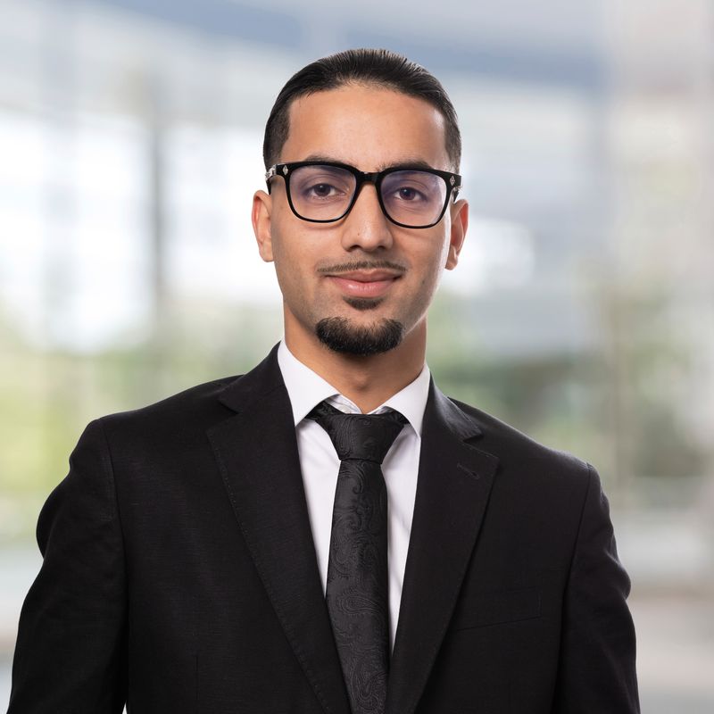 Portrett av eiendomsmeglerfullmektig Sahel Saraj