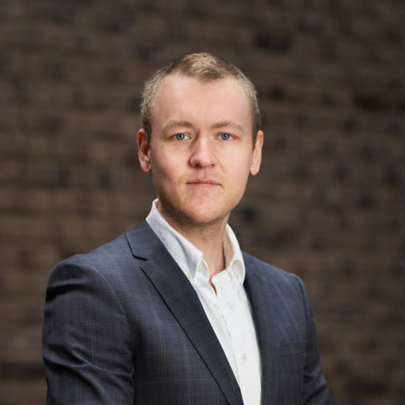 Portrett av eiendomsmegler Kenneth Hansen Stange