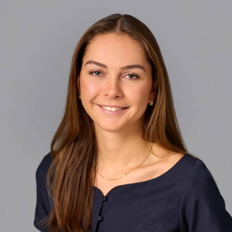 Portrett av eiendomsmeglerfullmektig Marthe Petersen