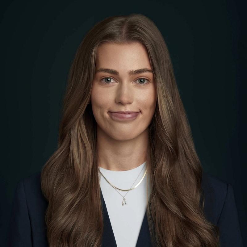 Portrett av eiendomsmeglerfullmektig Annika Gundersen