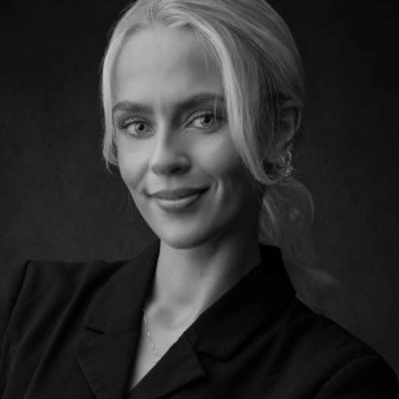 Portrett av eiendomsmeglerfullmektig Anita Underhaug