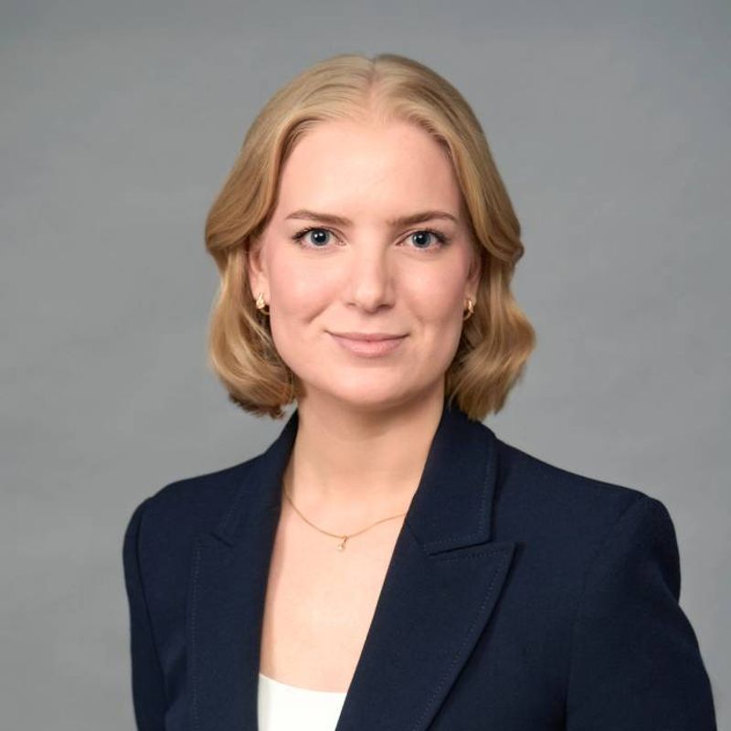 Portrett av eiendomsmegler Marie-Elena Rui