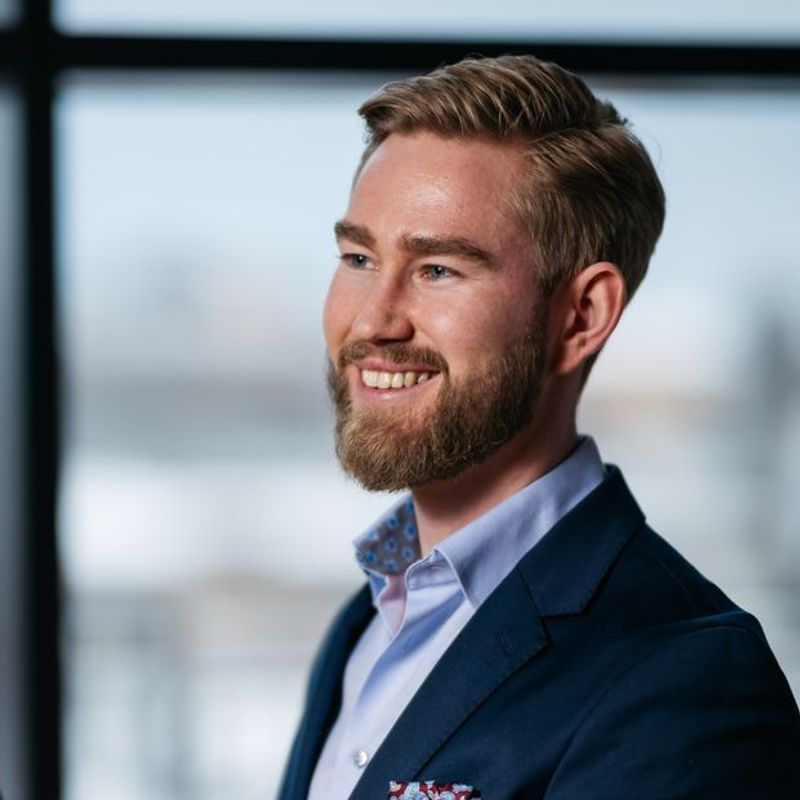 Portrett av eiendomsmegler Daniel Bigom
