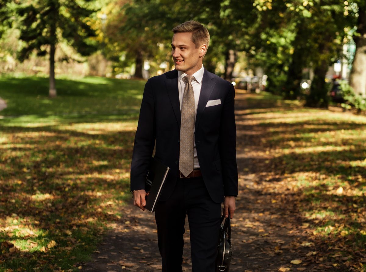 Portrett av eiendomsmegler Benjamin Schøn