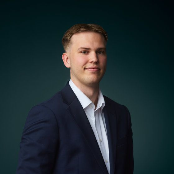 Portrett av eiendomsmeglerfullmektig Jonathan Rachlew