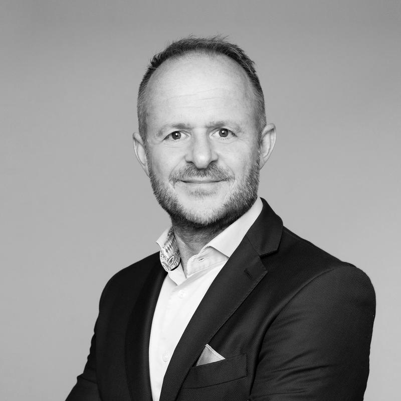 Portrett av eiendomsmegler Simen Grefsrud