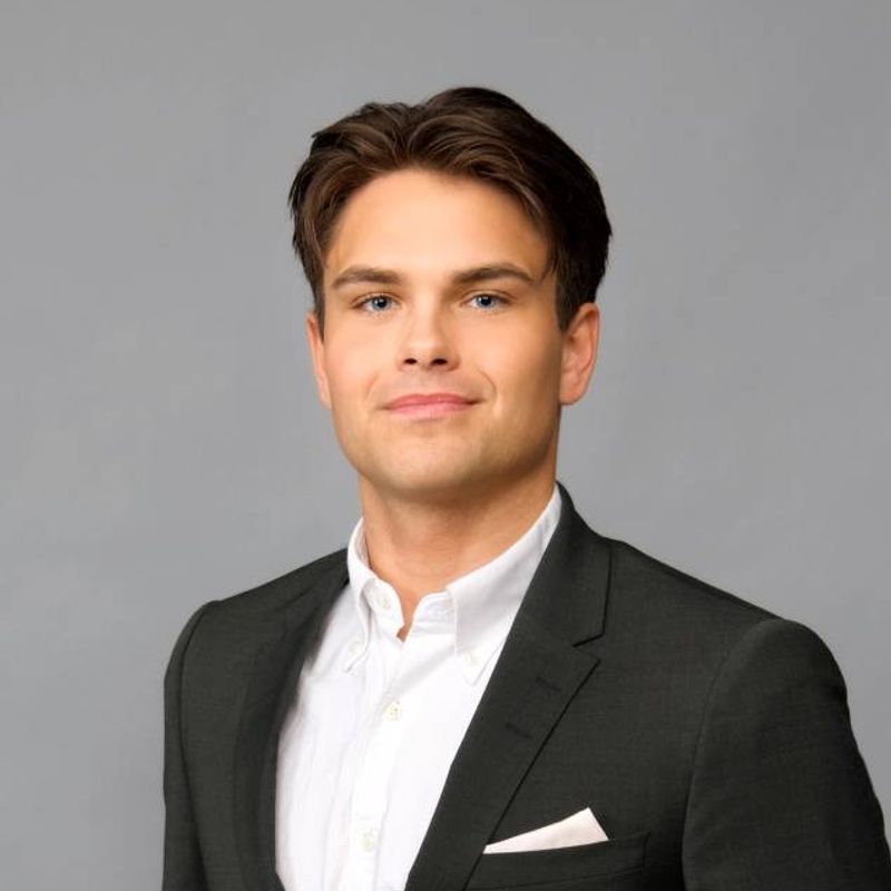 Portrett av eiendomsmeglerfullmektig Lukas Rimkus