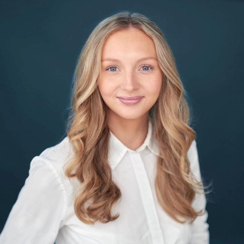 Portrett av eiendomsmeglerfullmektig Silje Wichstrøm
