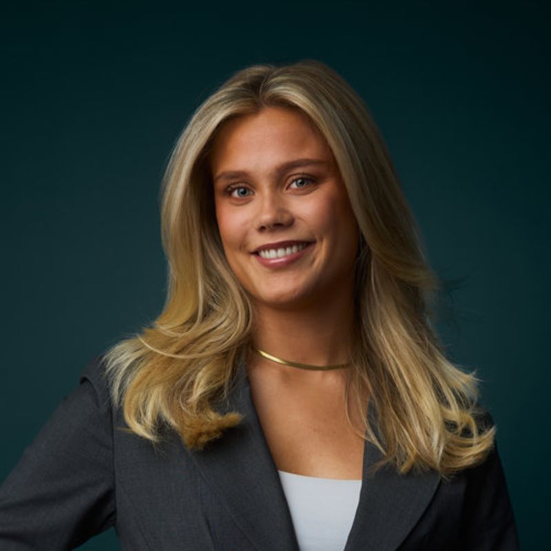Portrett av eiendomsmeglerfullmektig Malin Ludvigsen