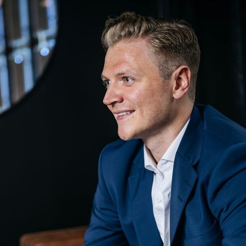 Portrett av eiendomsmegler Joachim Corneliussen Nilsen