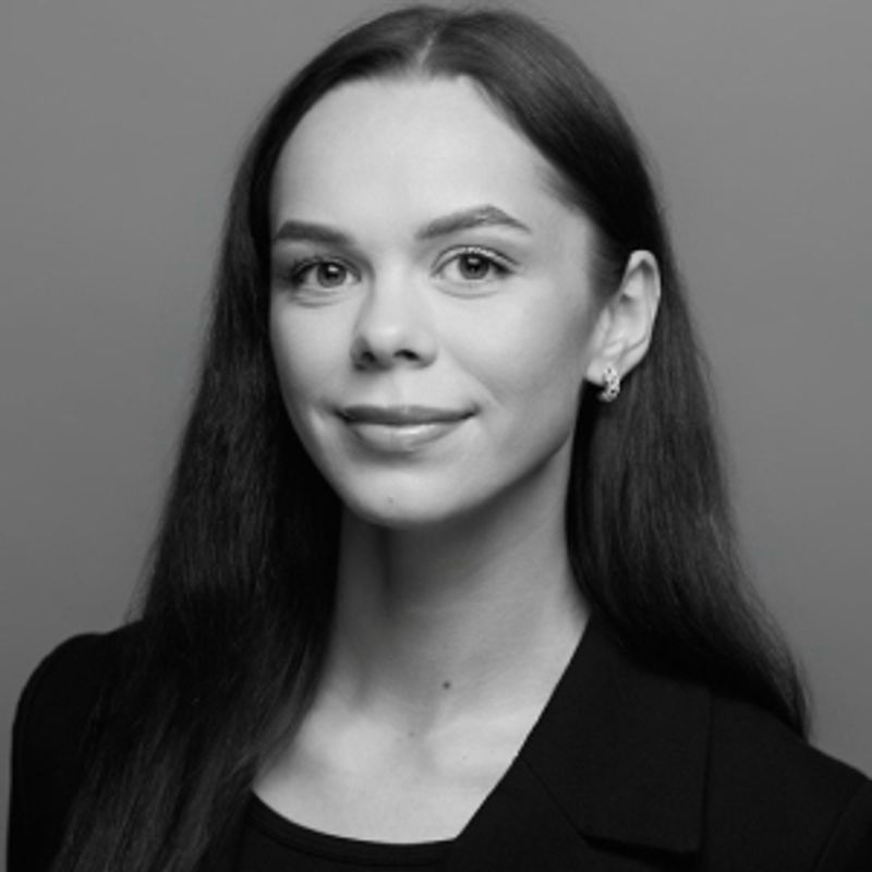 Portrett av eiendomsmeglerfullmektig Maria Nilsen