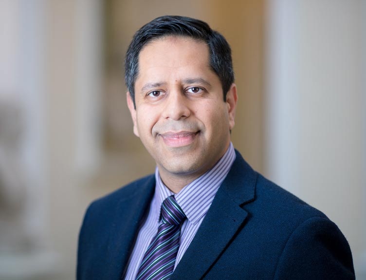 Portrait of Dr Aamir Hameed