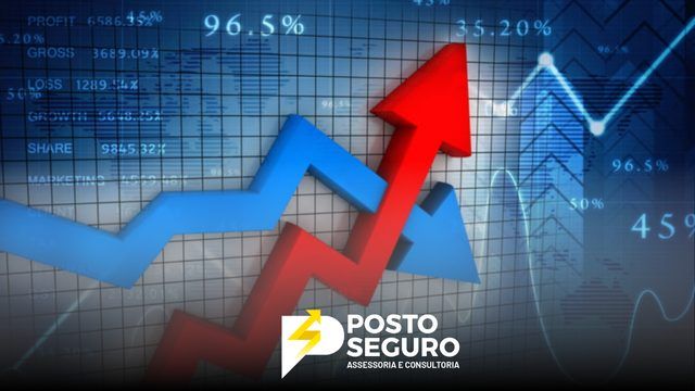 Dólar tem leve baixa ante real apesar de Trump ameaçar países com tarifas.