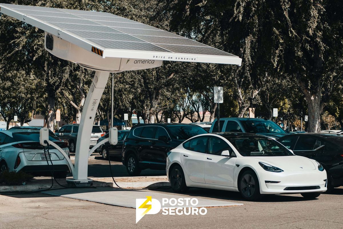 Carros elétricos e híbridos baixam o preço até R$ 100 mil