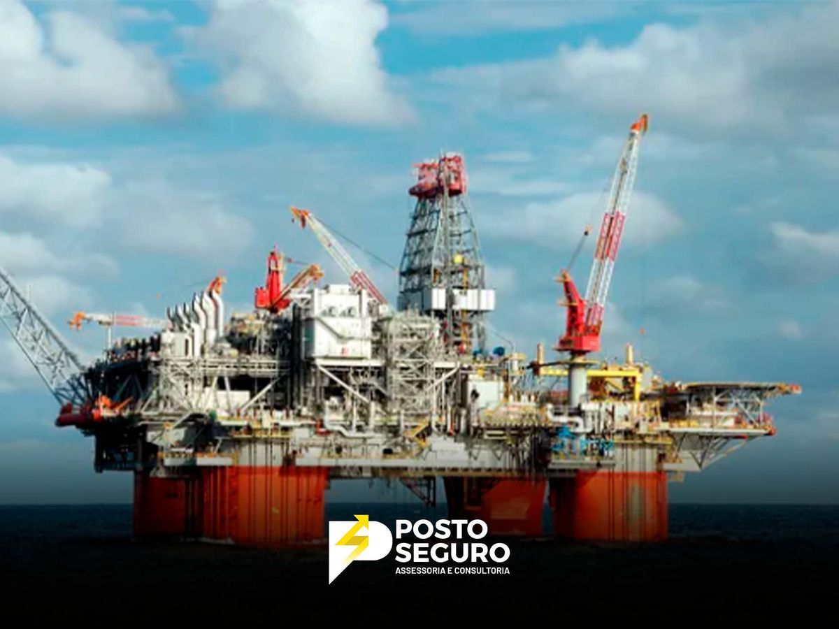 Contratos futuros de petróleo fecham em alta com estímulos da China e queda nos estoques dos EUA