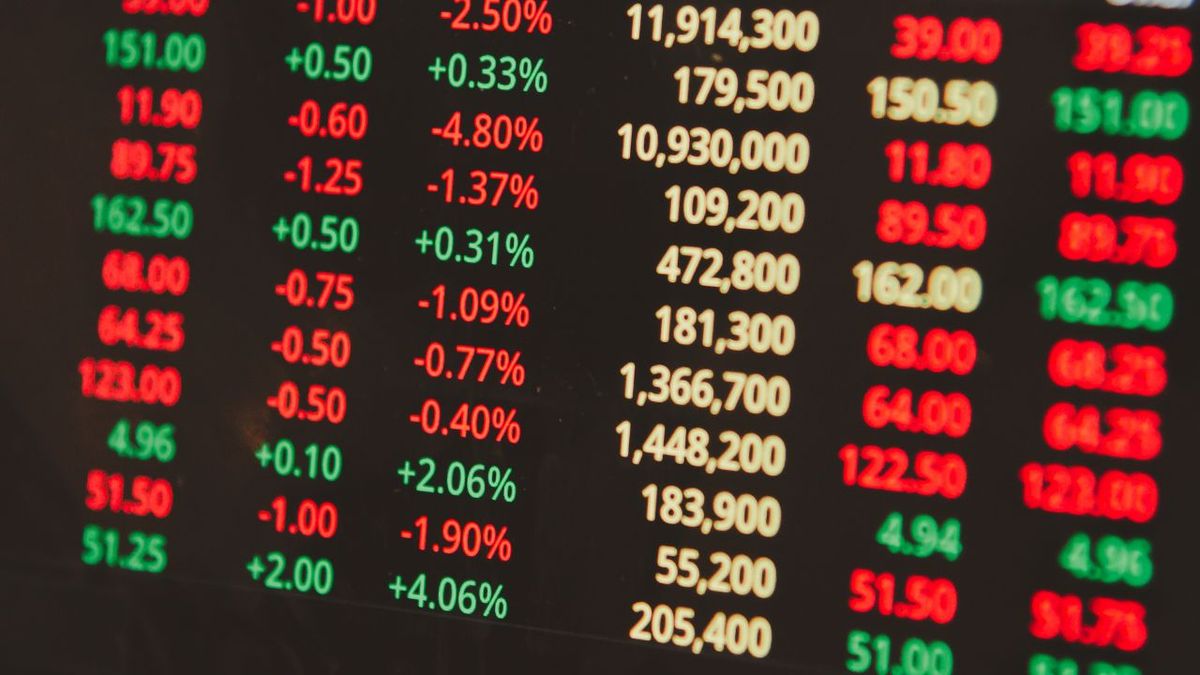 Bolsa renova recorde e dólar cai a menor valor em 15 meses com Lula e Trump