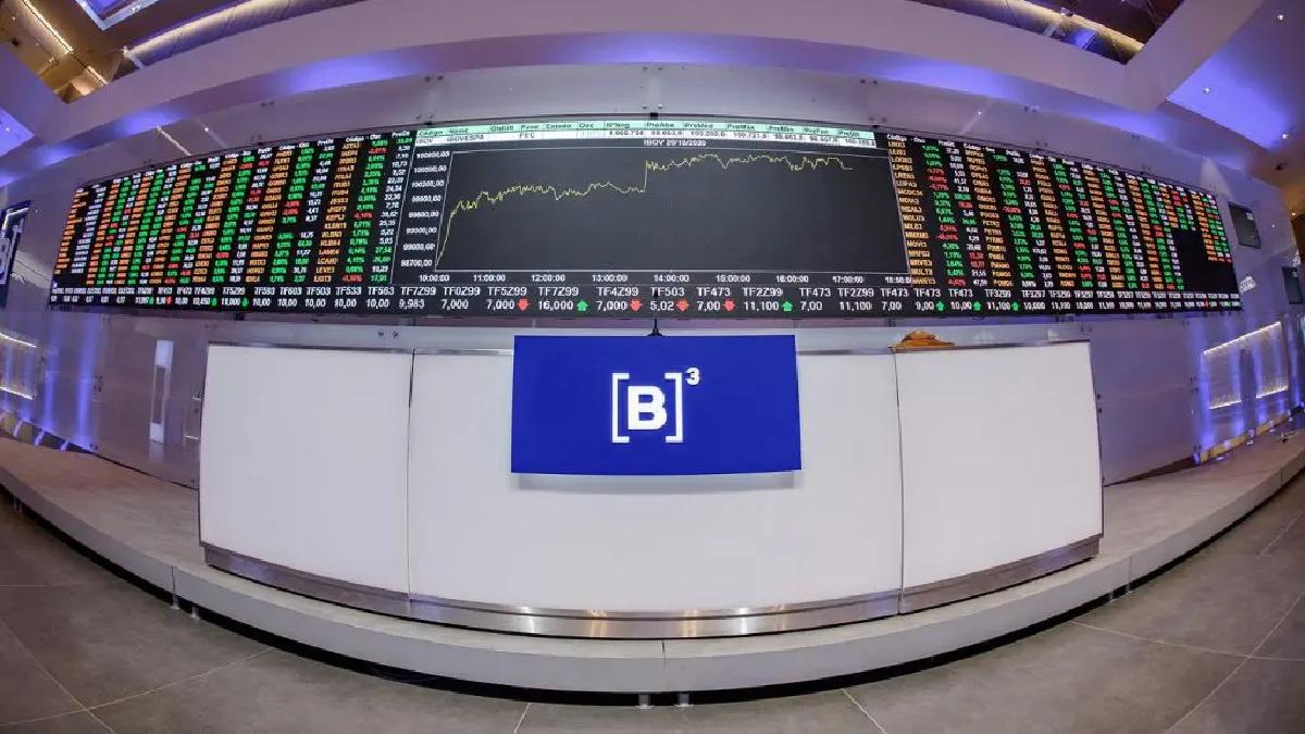 Ibovespa sobe e bate novos recordes, com máximas histórica e de fechamento