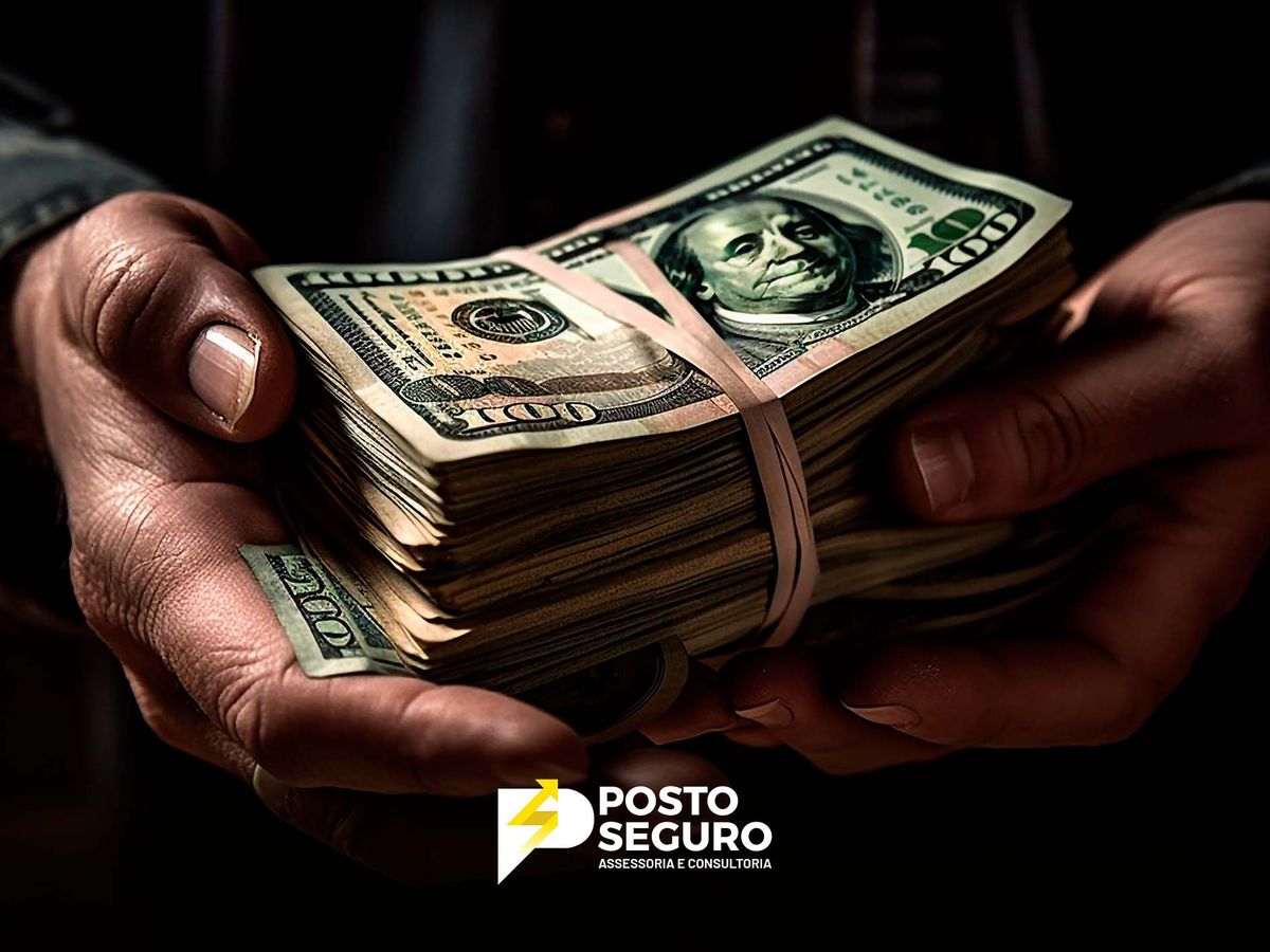 Dólar estável após ata do Fed; incertezas sobre cortes persistem