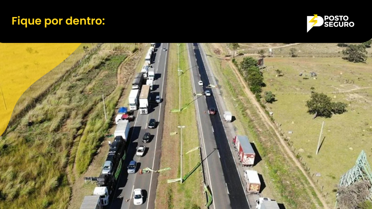 Líder de caminhoneiros anuncia paralisação da categoria nesta segunda