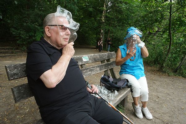 Cover image for Masks in the park